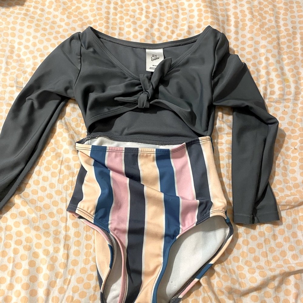 Girls swimsuit
